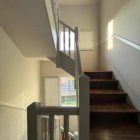 Rosa Bella Poo De Llanes